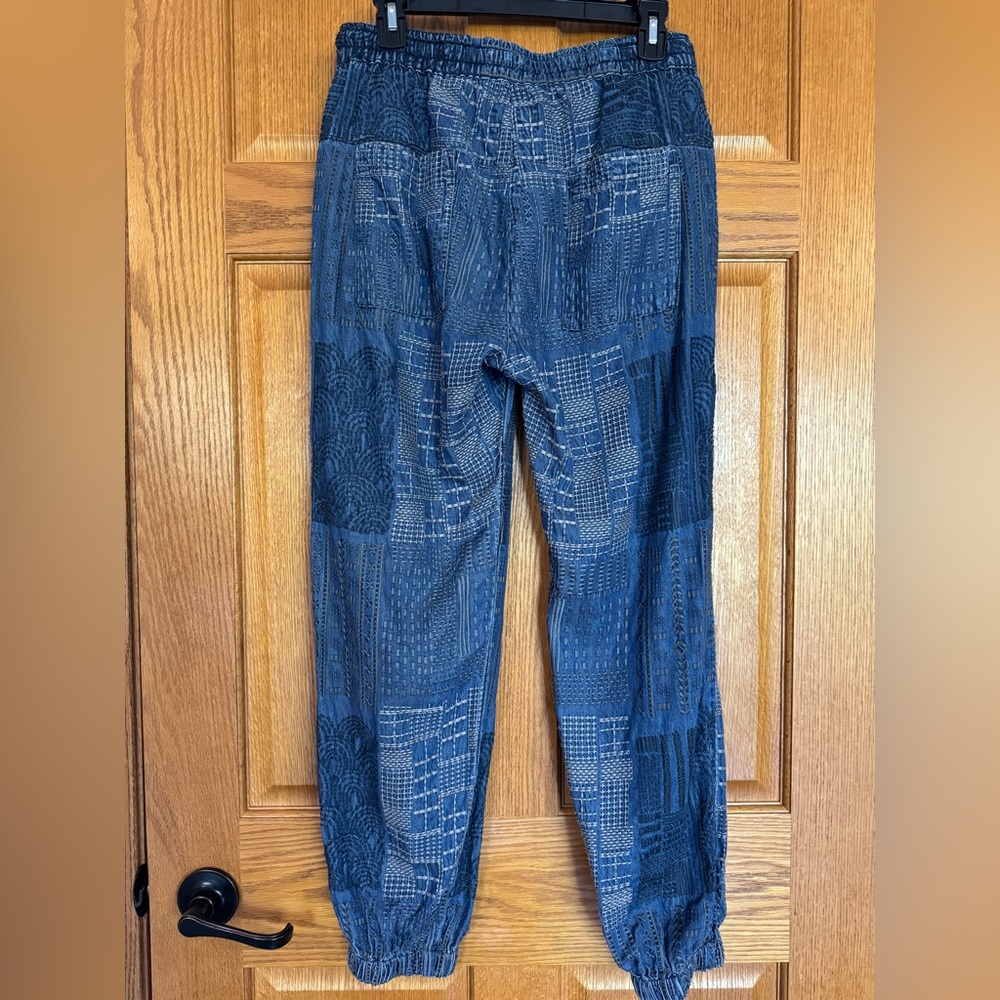Johnny Was Biya Blue 100% Lyocell Embroidered Jogger Pants Women’s XS - Picture 2 of 6